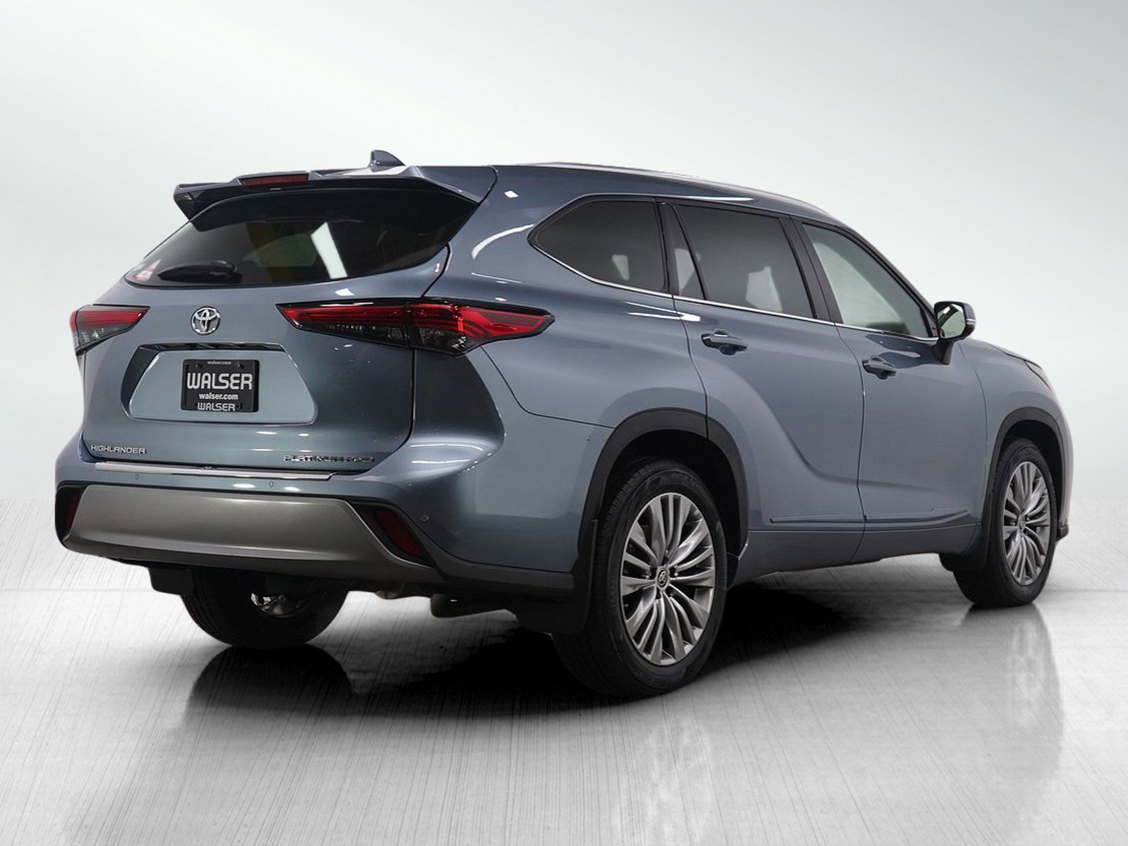 Used 2022 Toyota Highlander Platinum image 5