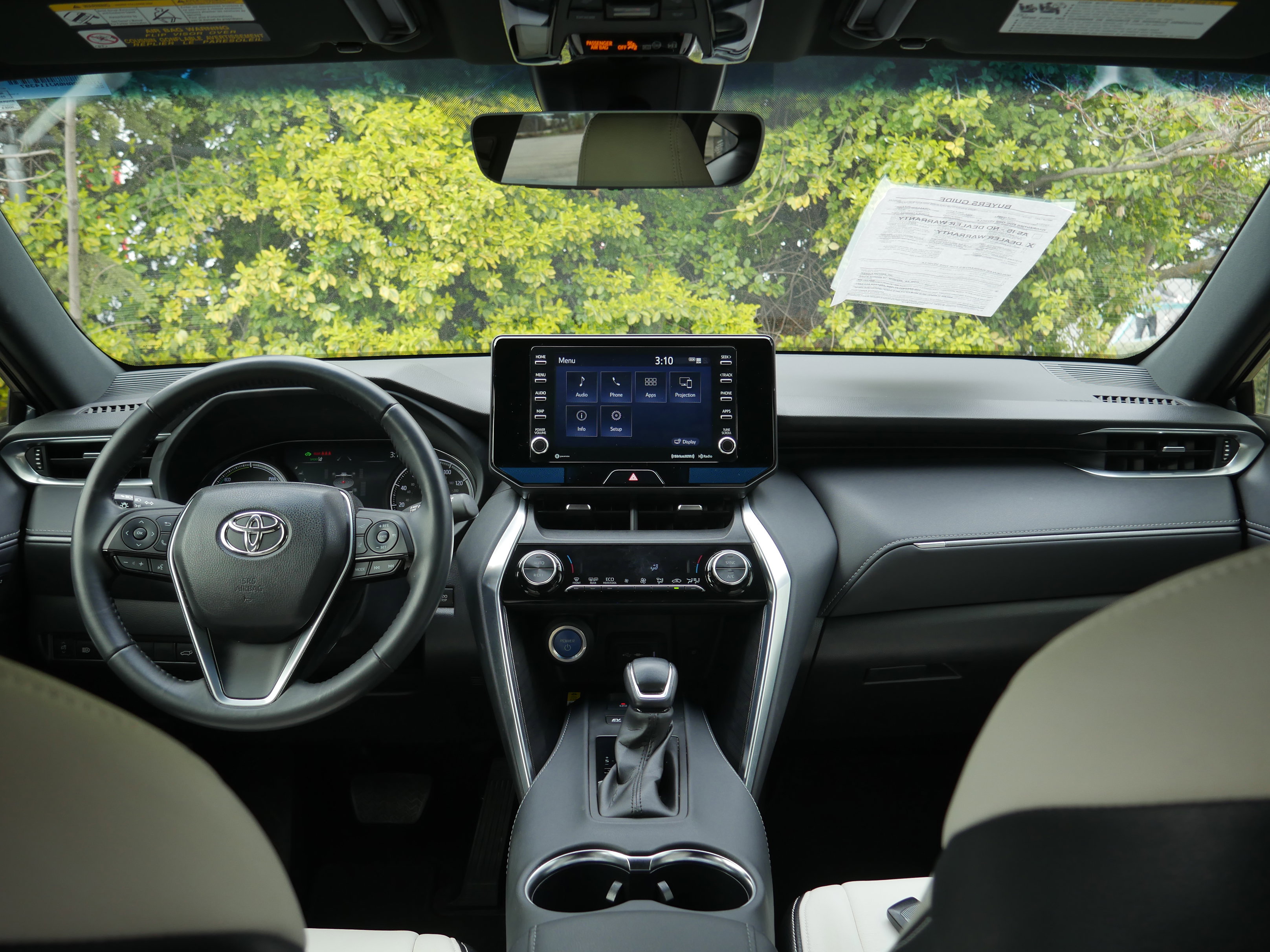 Used 2022 Toyota Venza XLE AWD/4WD image 8
