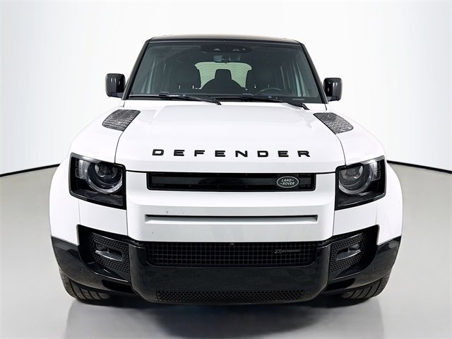 Certified 2022 Land Rover Defender 110 X-Dynamic HSE image 2