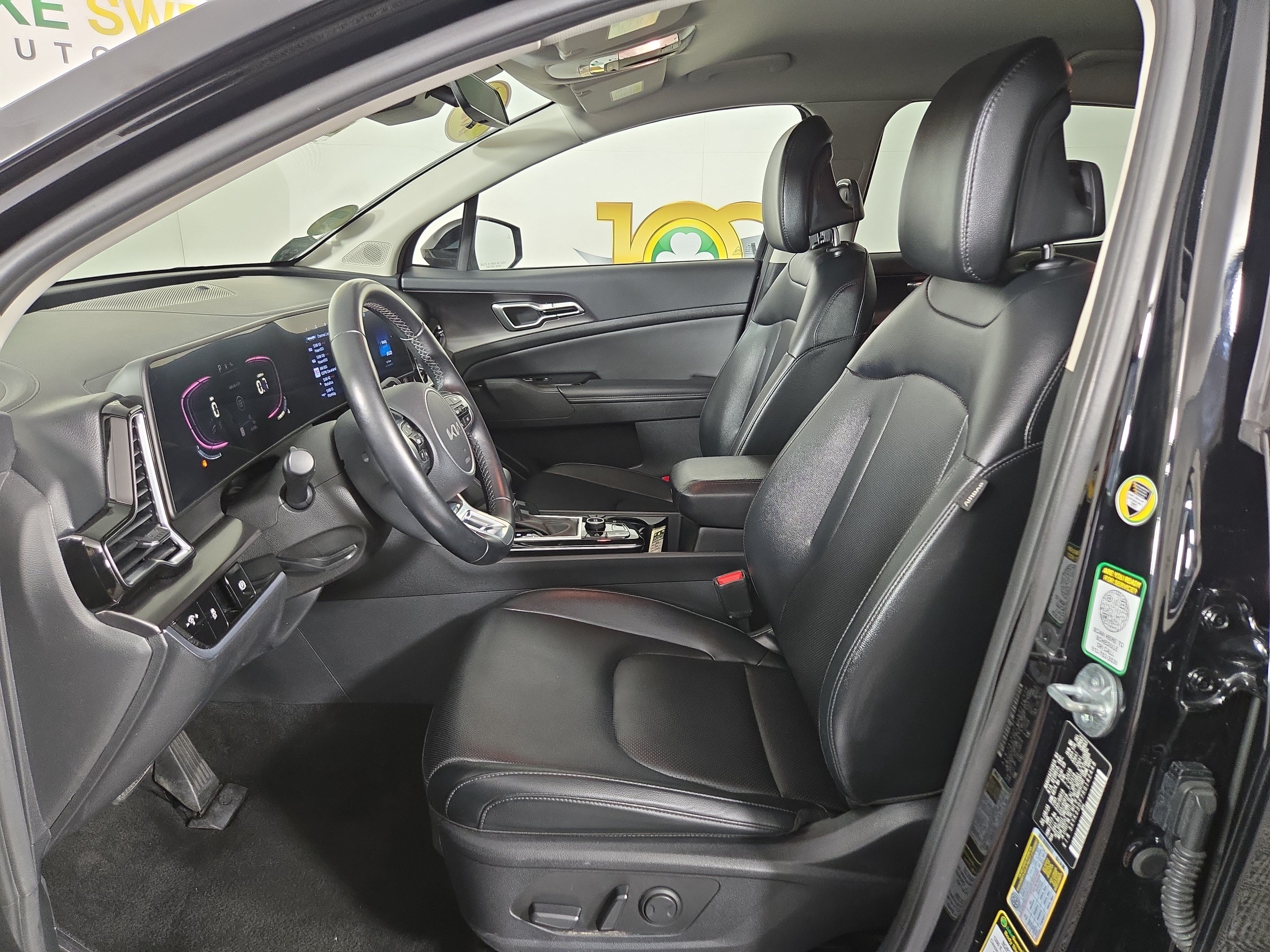 Used 2024 Kia Sportage EX FWD image 11
