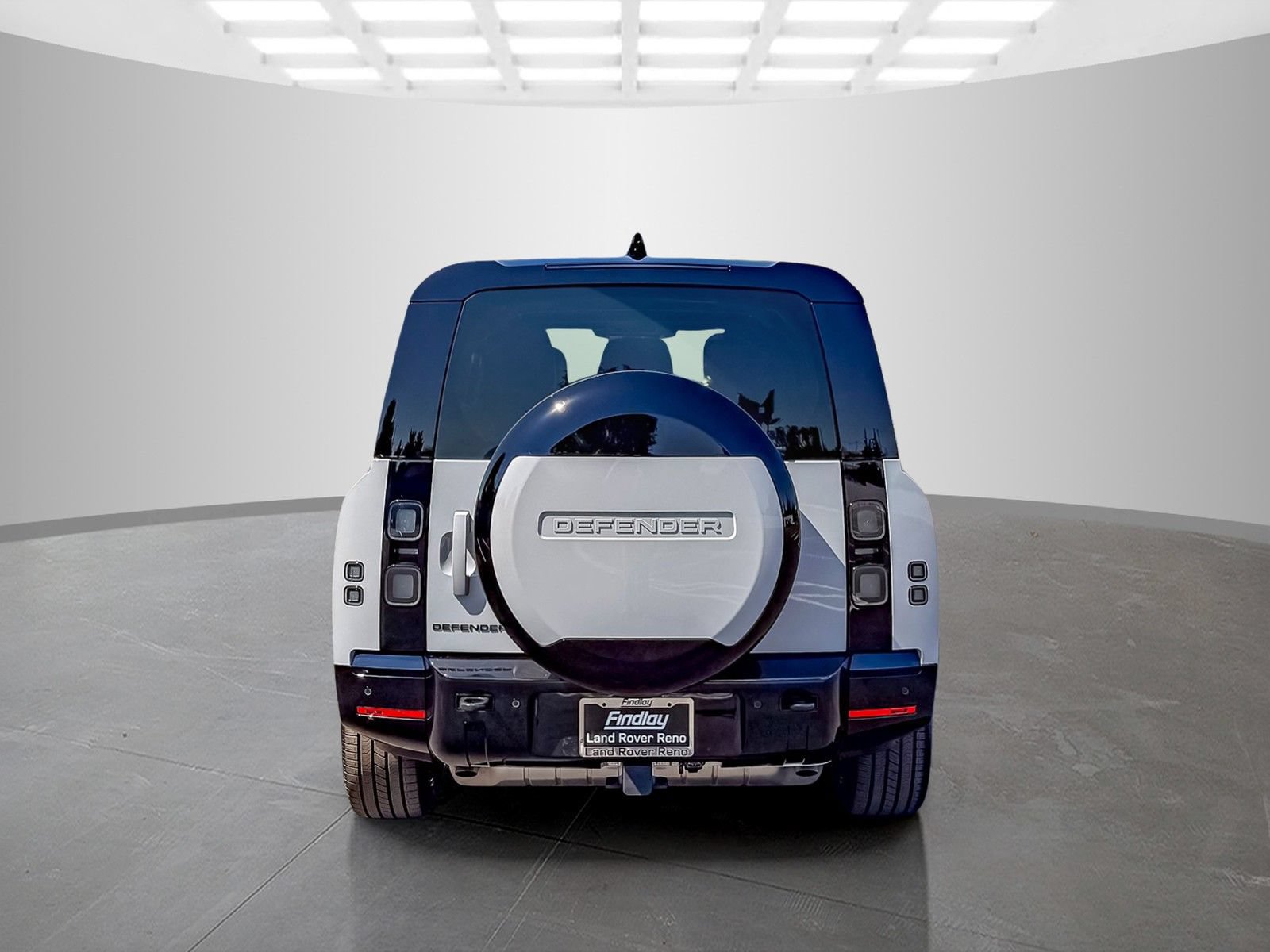 New 2026 Land Rover Defender 130 X-Dynamic SE AWD/4WD image 4