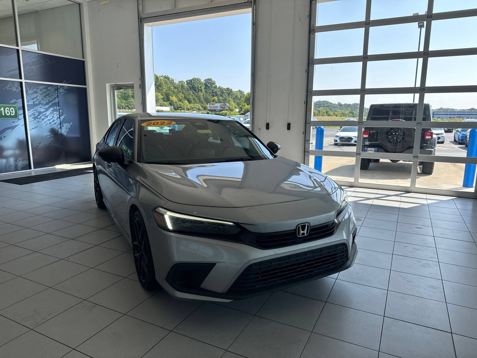 Used 2022 Honda Civic Sport image 3