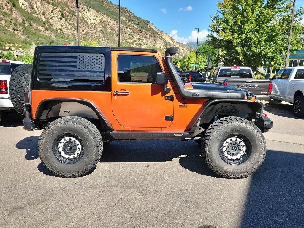 Used 2017 Jeep Wrangler Rubicon AWD/4WD image 2