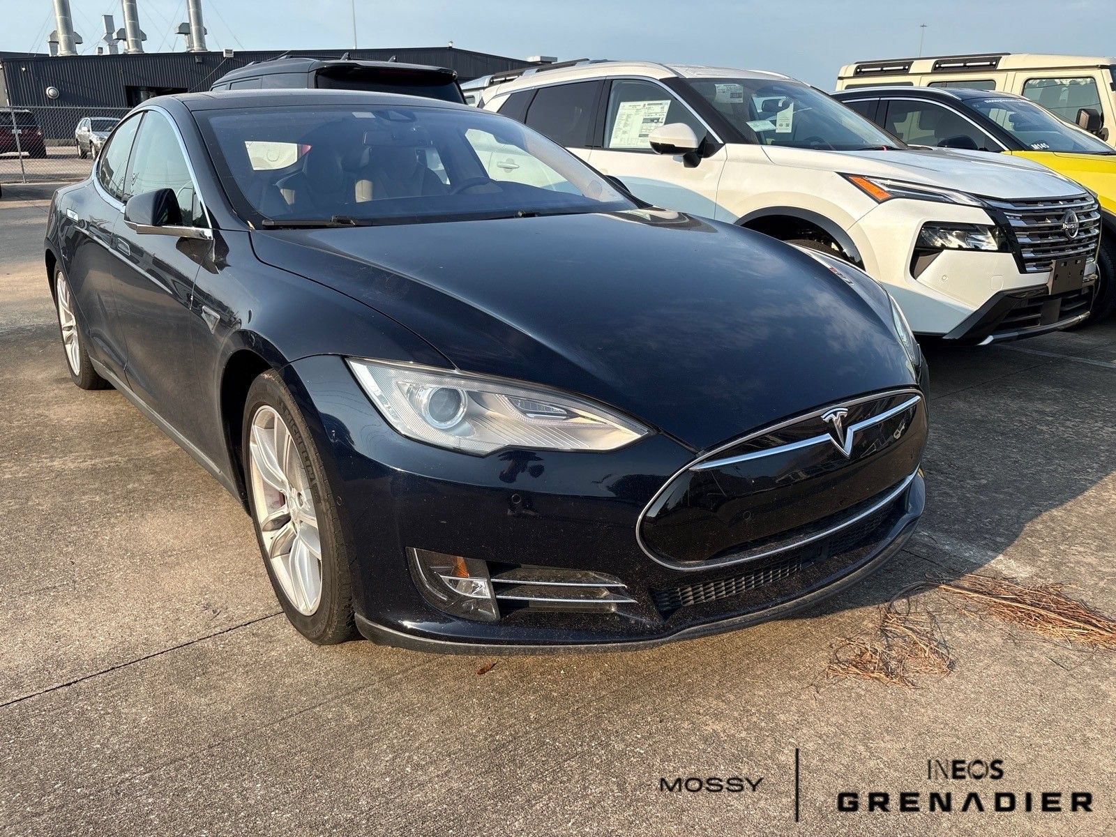 Used 2015 Tesla Model S 85D AWD/4WD image 1