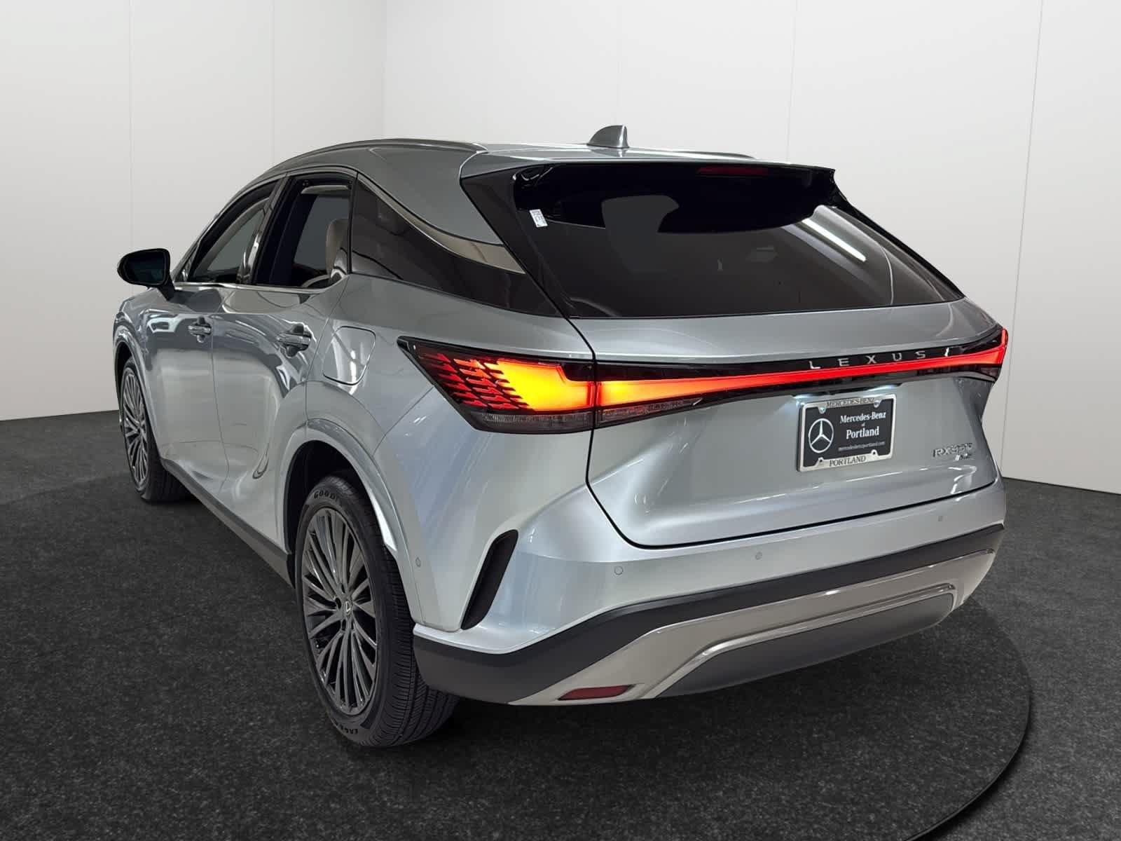 Used 2024 Lexus RX 350 AWD w/ Convenience Package image 5