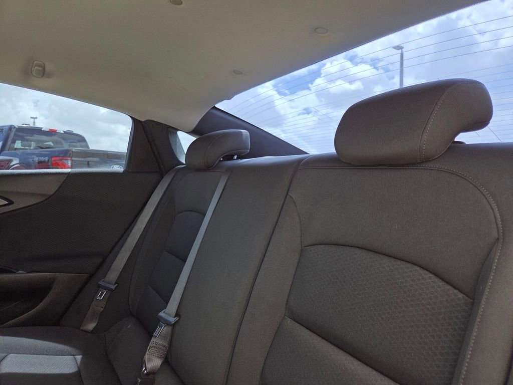 Used 2021 Chevrolet Malibu LS FWD image 16