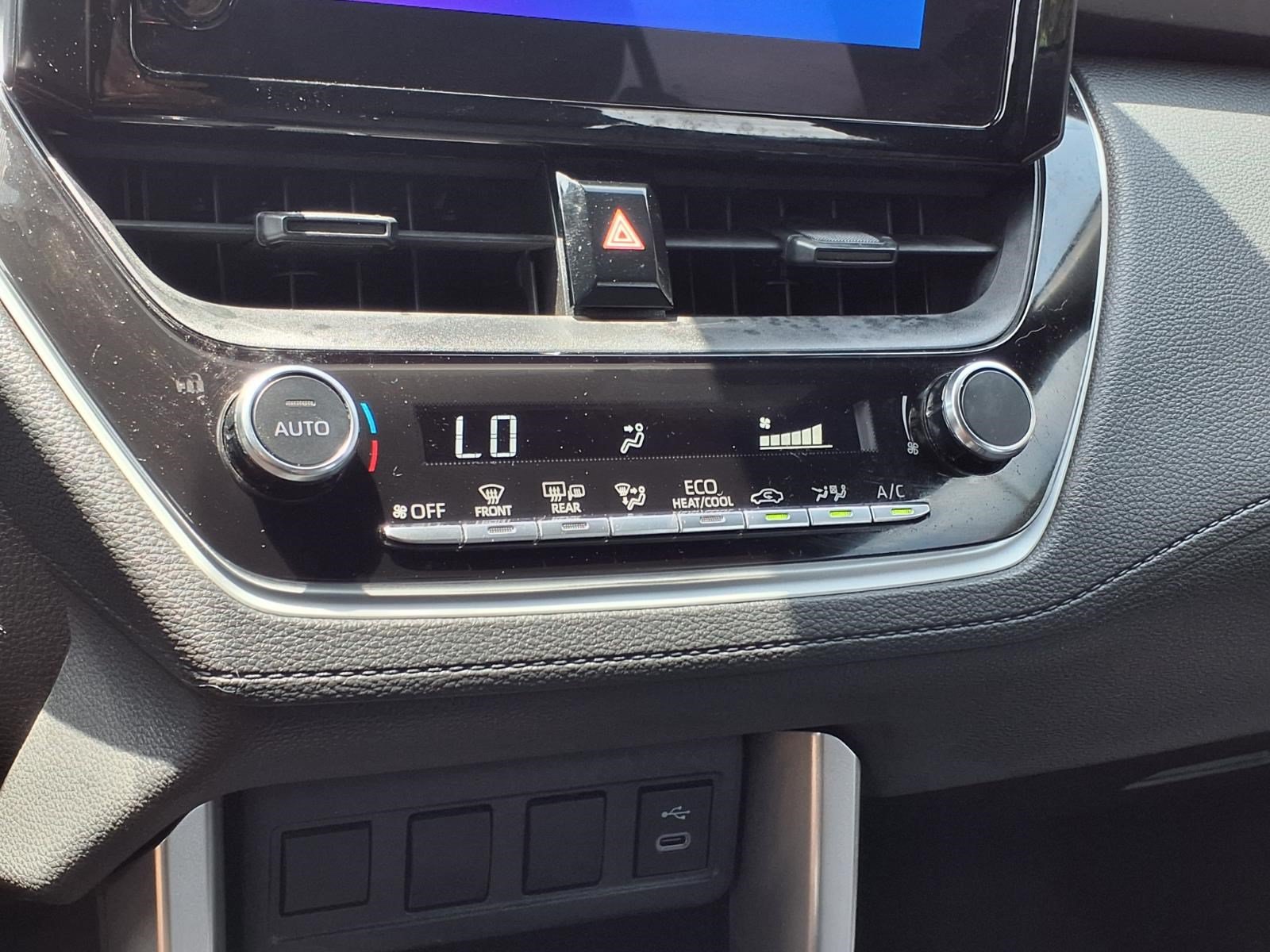 Used 2023 Toyota Corolla Cross AWD Hybrid image 19