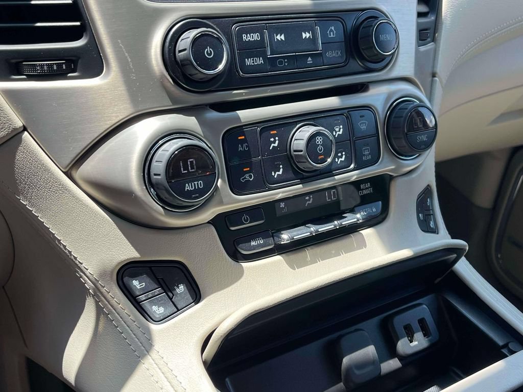 Certified 2020 GMC Yukon XL Denali w/ Denali Premium Package AWD/4WD image 35