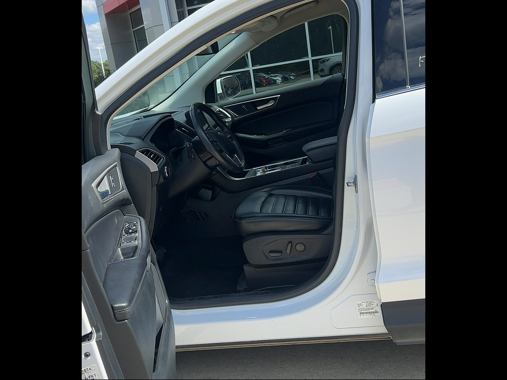 Used 2023 Ford Edge SEL AWD/4WD image 12