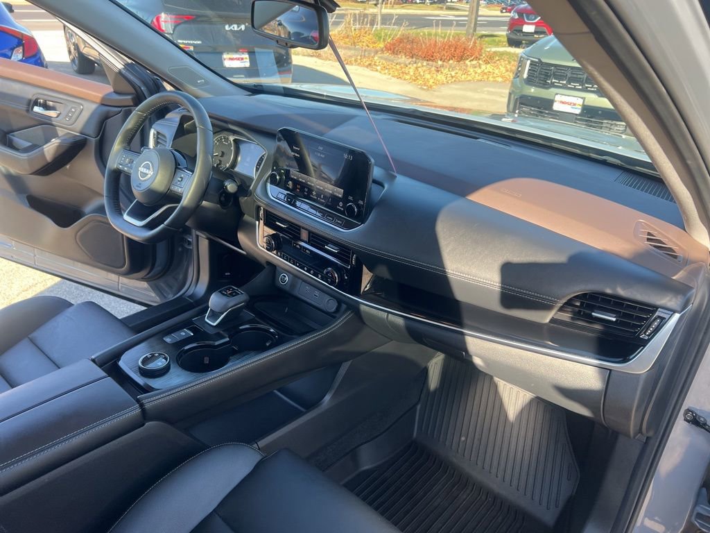 Certified 2023 Nissan Rogue SL w/ SL Premium Package image 22