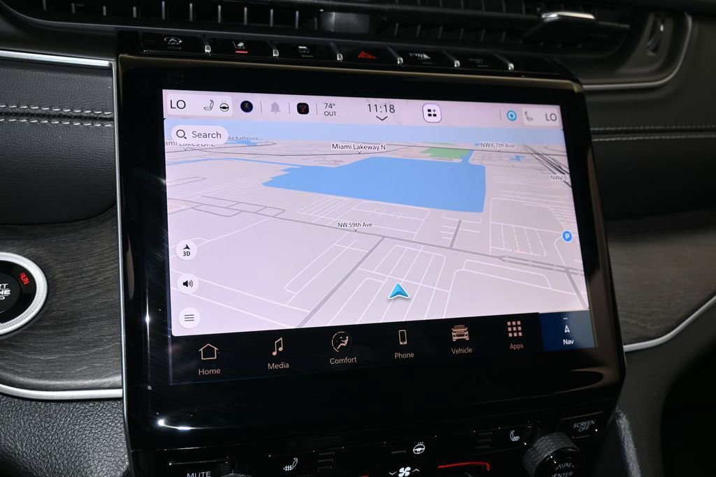 Used 2025 Jeep Grand Cherokee L Limited RWD image 19