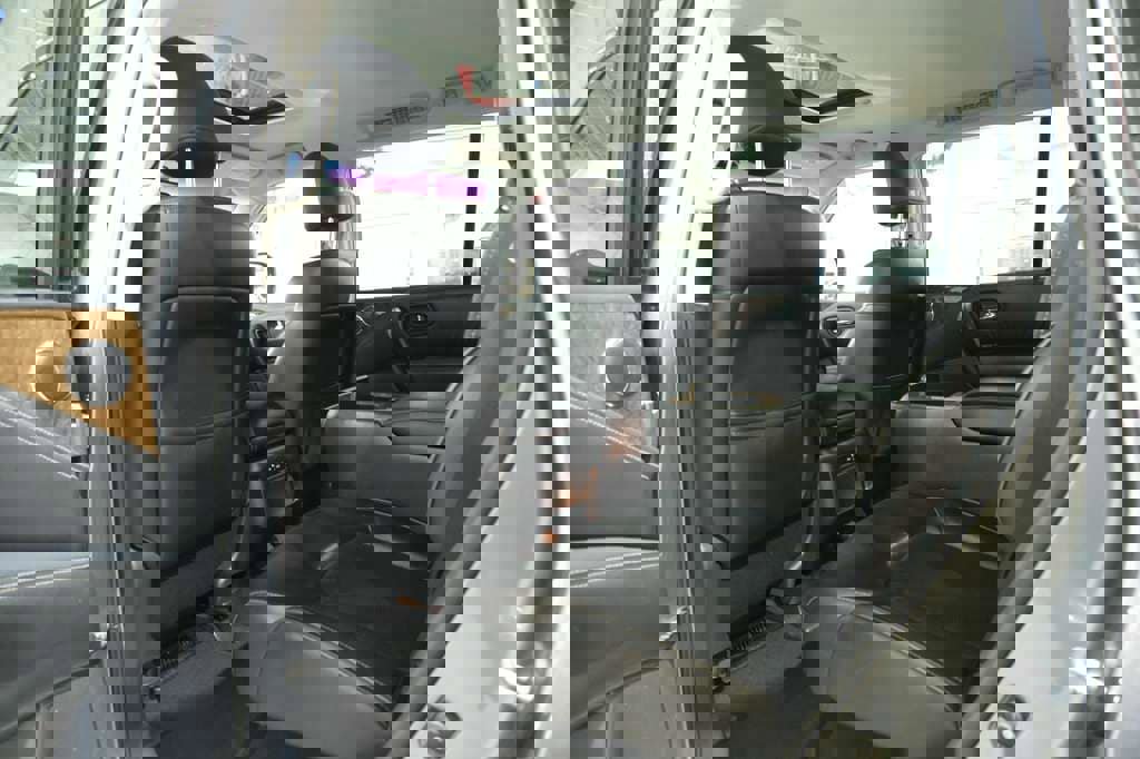 Used 2017 INFINITI QX80 image 21