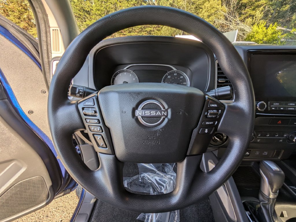 Used 2022 Nissan Frontier SV w/ Technology Package AWD/4WD image 15