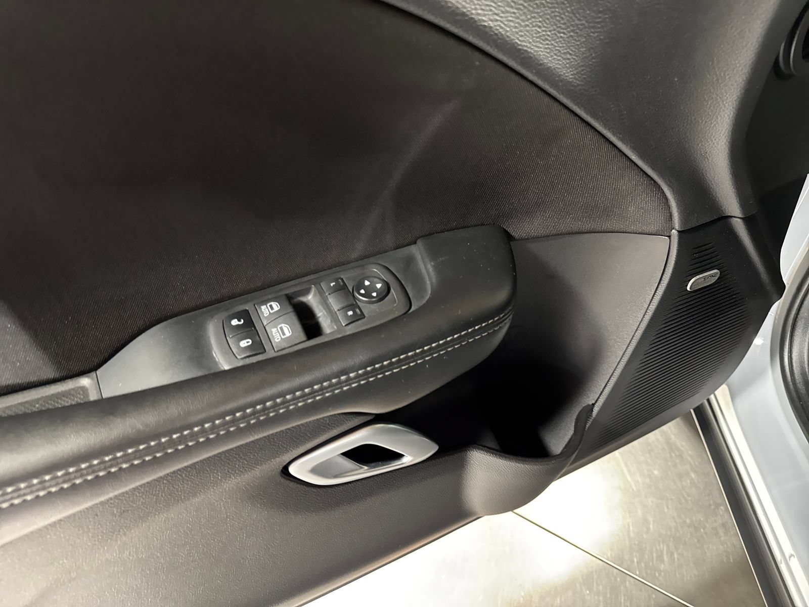 Used 2022 Dodge Challenger R/T Scat Pack RWD image 16