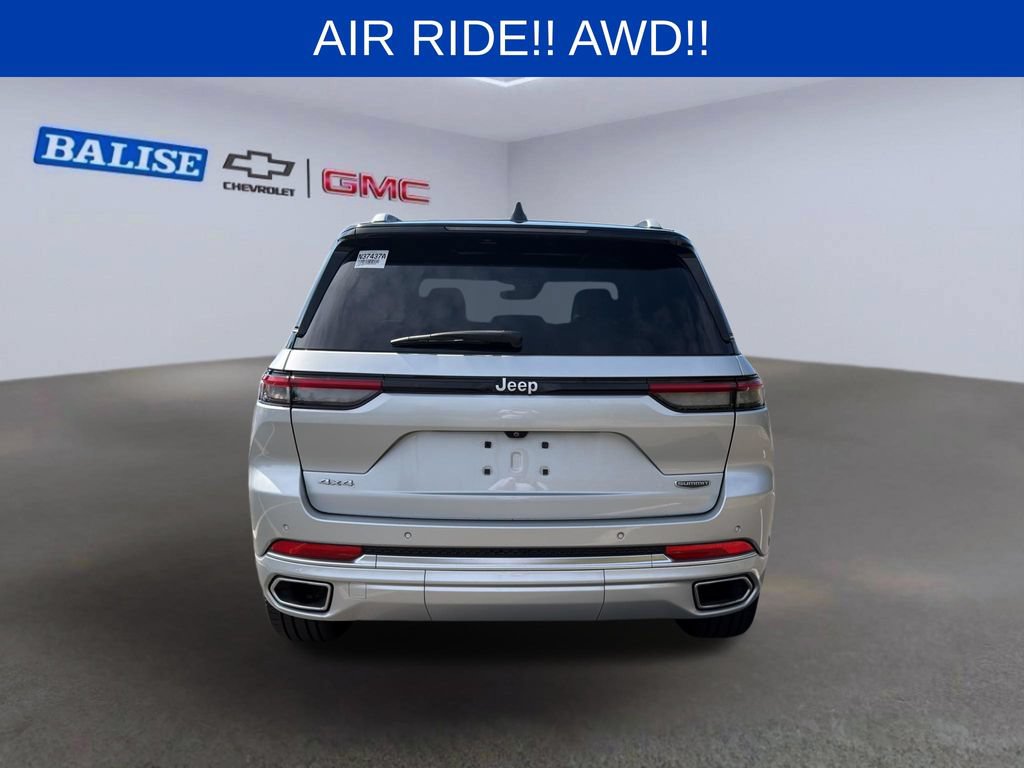 Used 2023 Jeep Grand Cherokee Summit AWD/4WD image 6