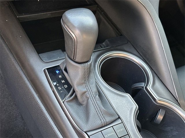 Used 2024 Toyota Camry SE image 14