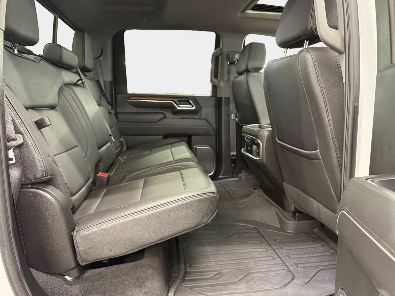 Used 2024 GMC Sierra 2500 Denali w/ Denali Reserve Package AWD/4WD image 10