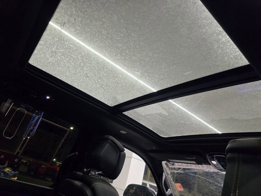 Certified 2022 Jeep Grand Wagoneer Series II w/ Convenience Group III image 49