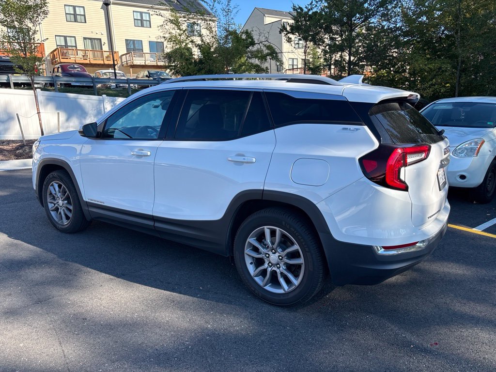 Used 2023 GMC Terrain SLT FWD image 7