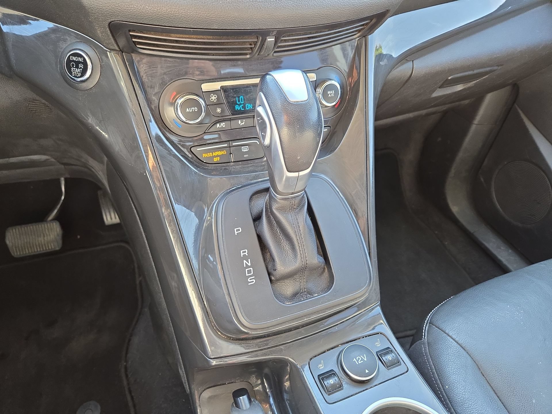 Used 2015 Ford Escape Titanium FWD image 22