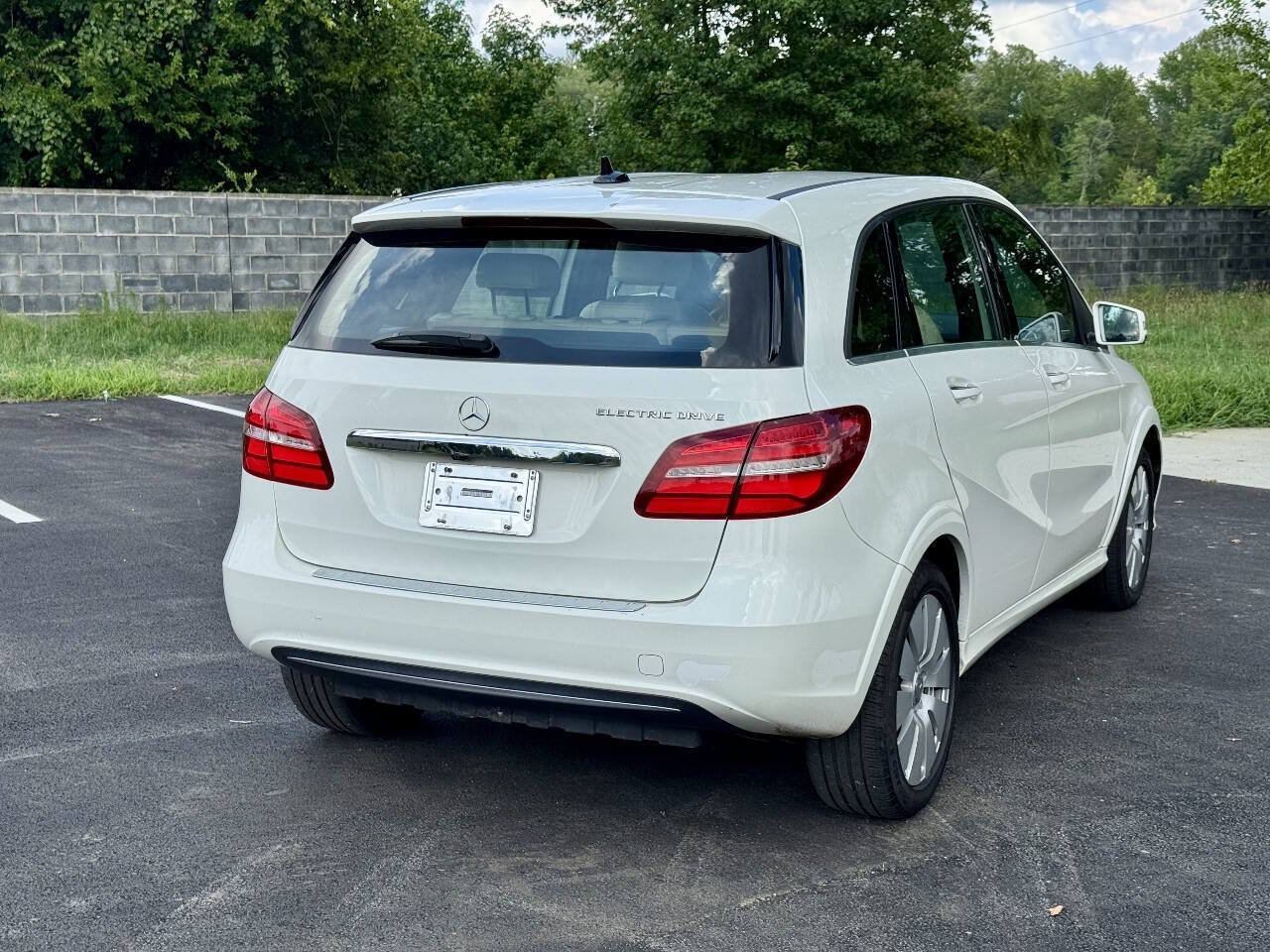 Used 2015 Mercedes-Benz B 250e image 7