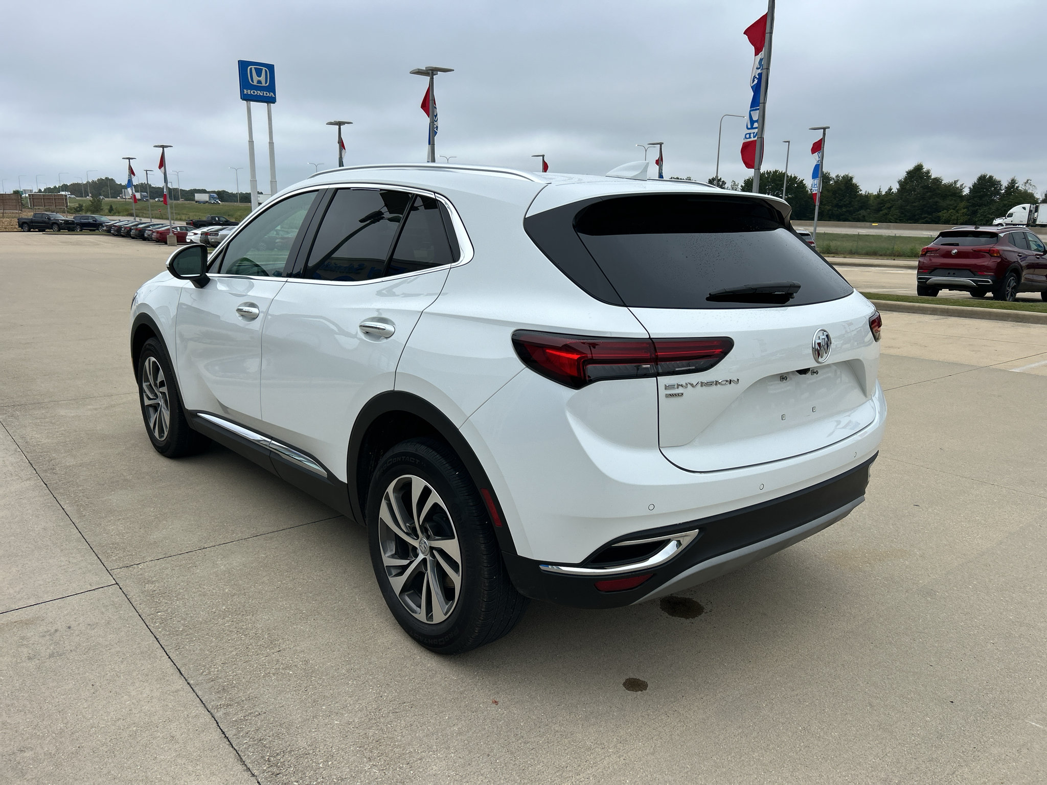 Used 2023 Buick Envision Essence AWD/4WD image 7