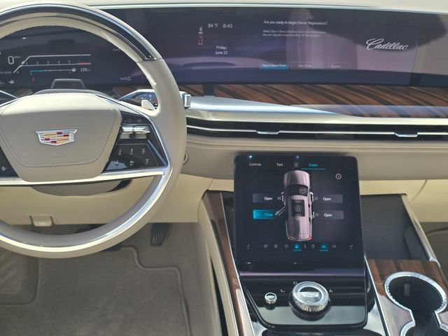 New 2026 Cadillac Escalade Platinum Sport AWD/4WD image 17