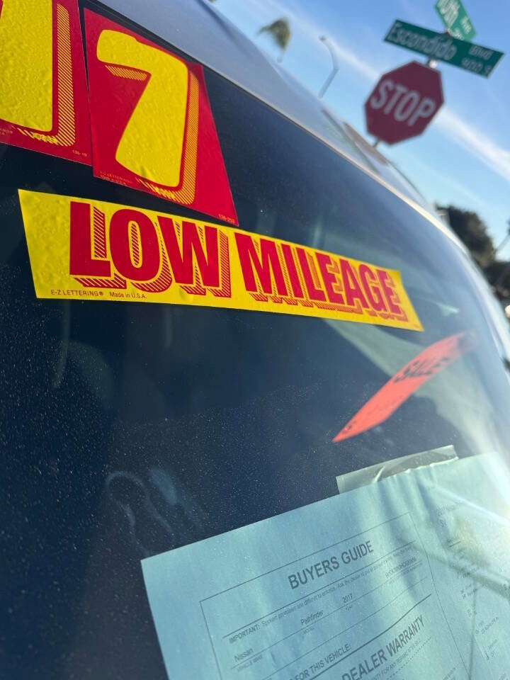 Used 2017 Nissan Pathfinder SV w/ Cargo Package image 23