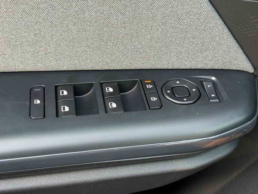 New 2025 Kia K4 EX image 17