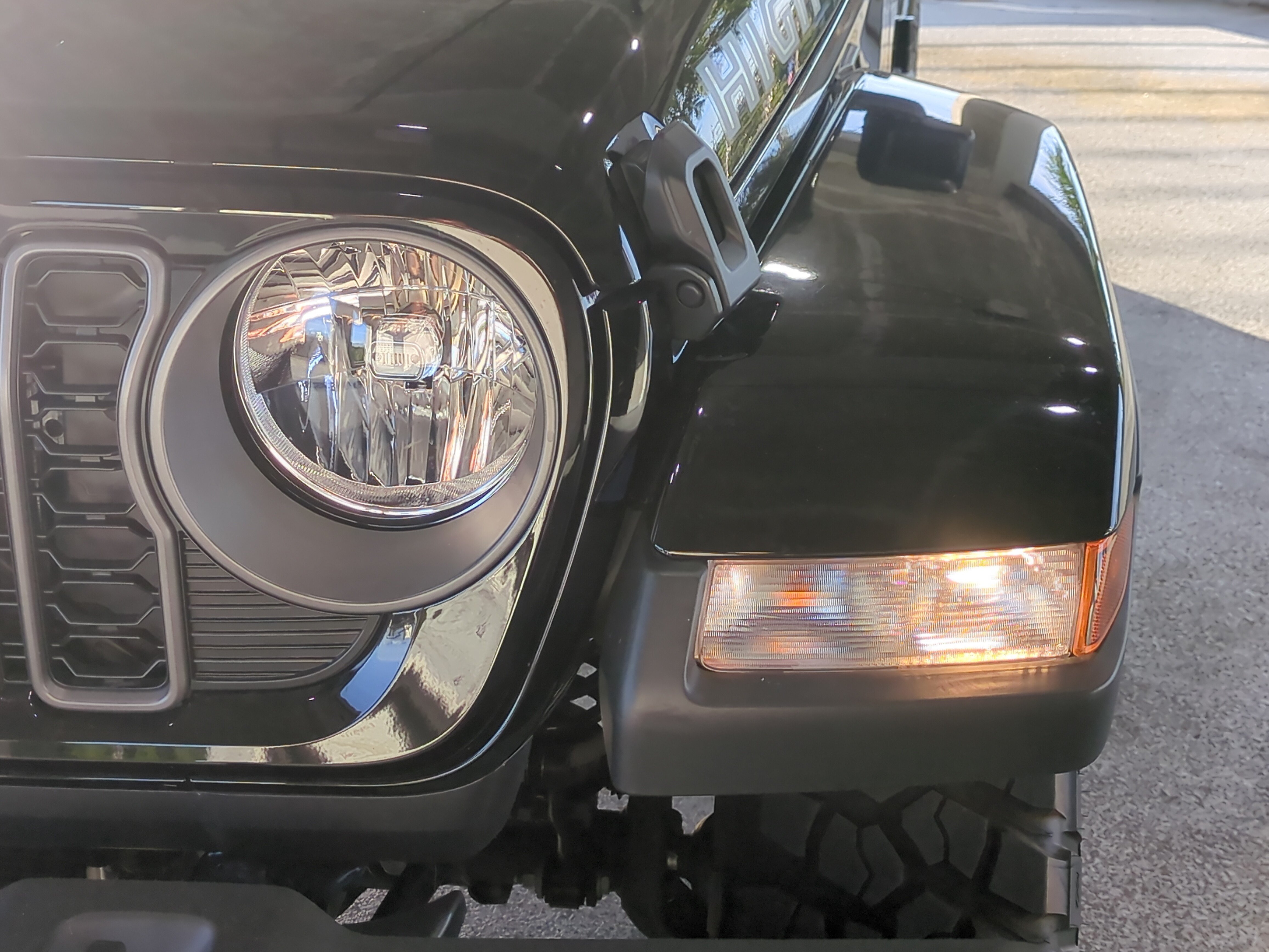 New 2025 Jeep Gladiator Sport AWD/4WD image 10