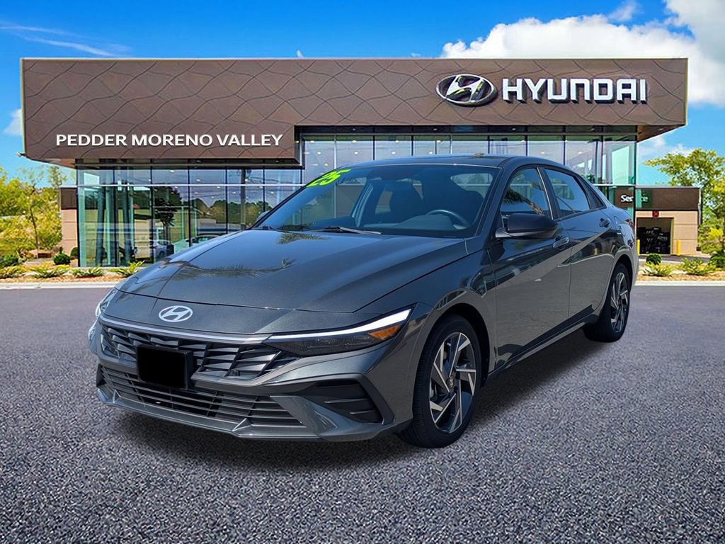 Certified 2025 Hyundai Elantra Sport image 7