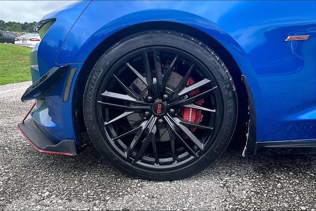 Used 2018 Chevrolet Camaro SS RWD image 8