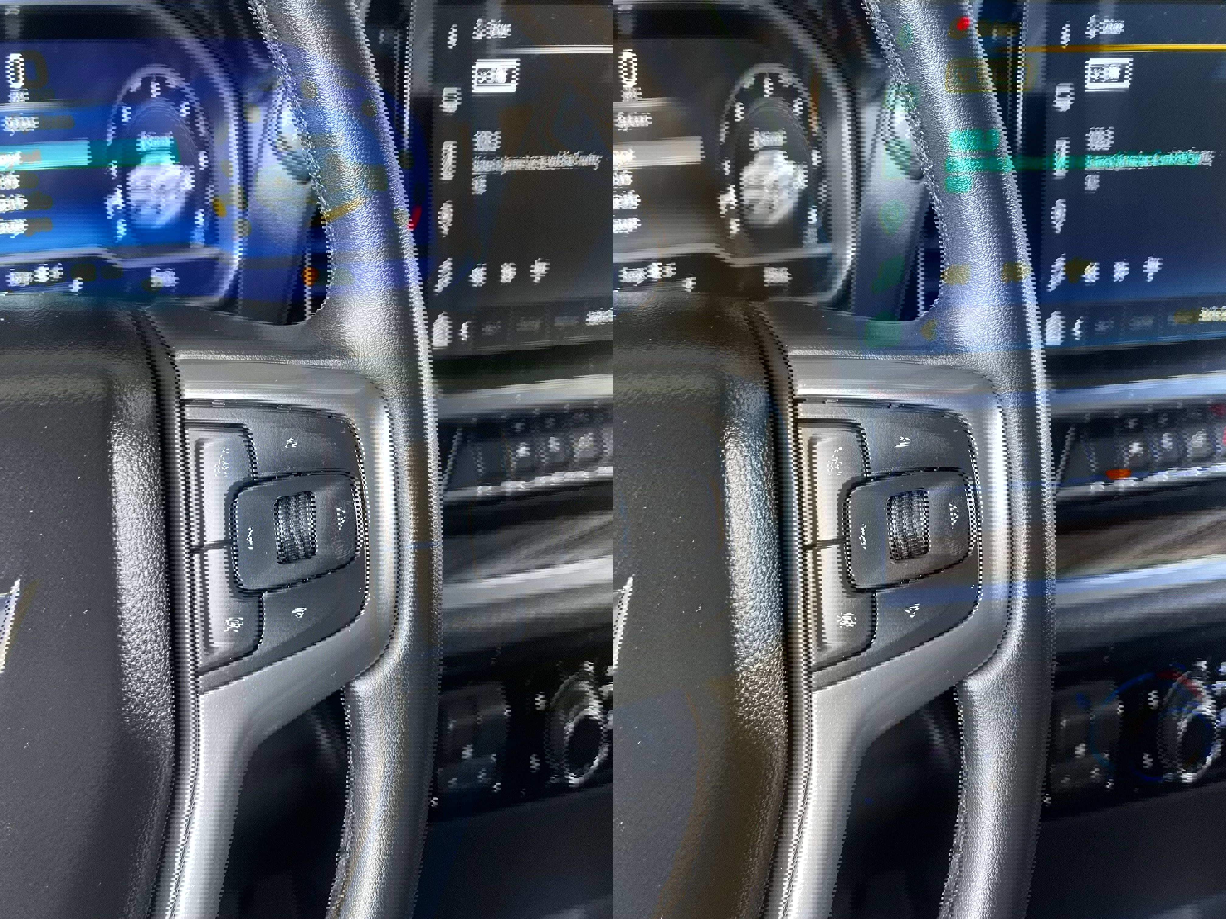 Used 2023 Chevrolet Silverado 1500 LT AWD/4WD image 37