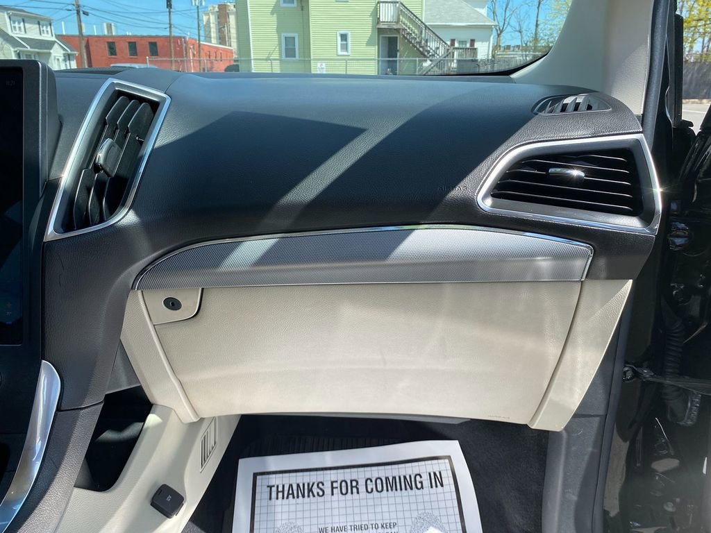 Used 2021 Ford Edge Titanium w/ Cargo Accessory Package image 28