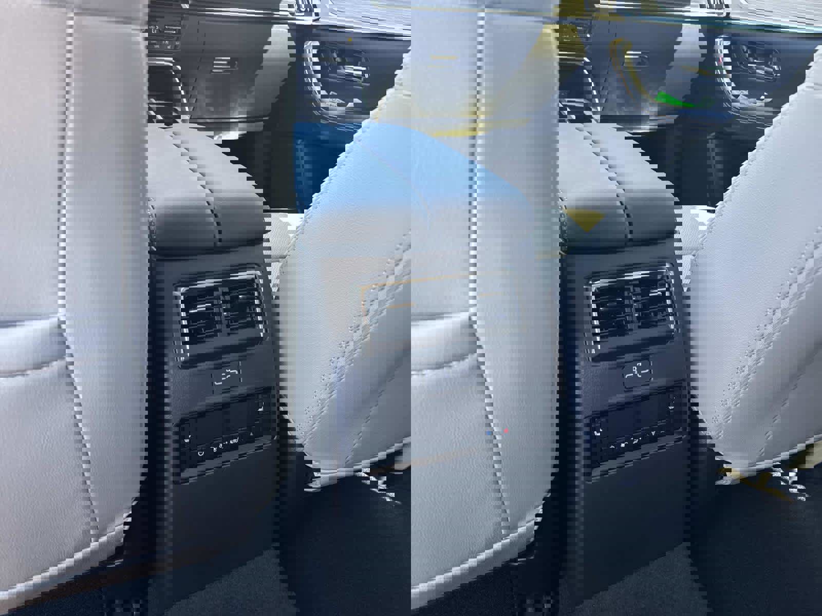 Used 2026 MAZDA CX-70 3.3 Turbo w/ Preferred Package image 17