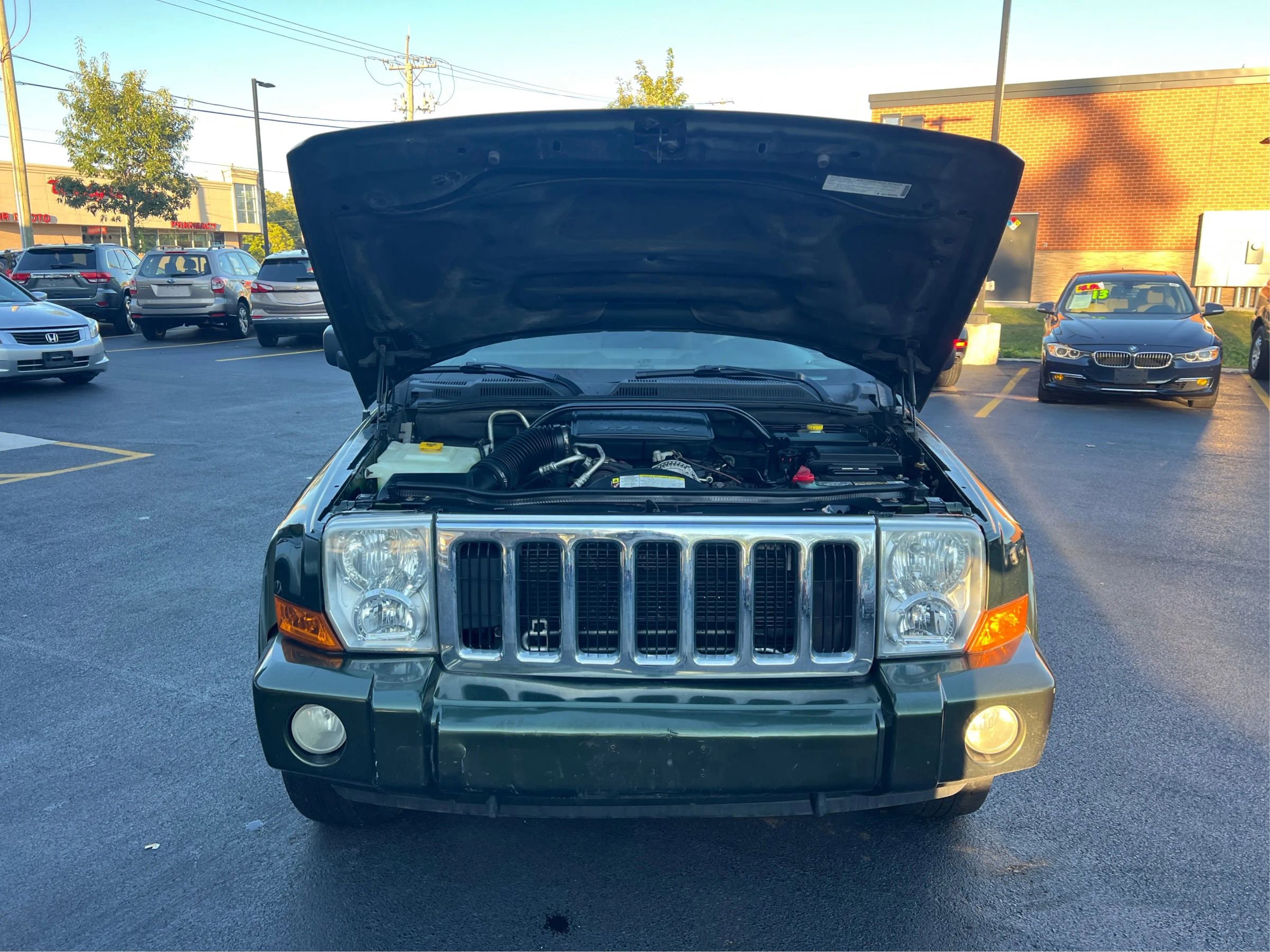 Used 2008 Jeep Commander Sport image 13