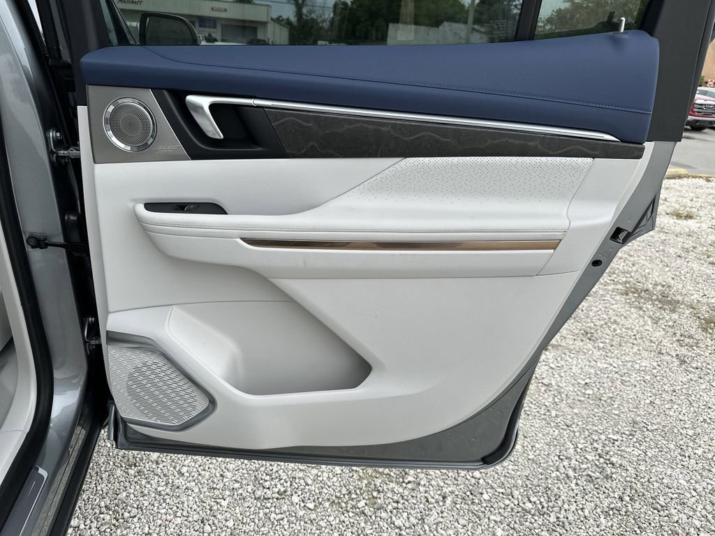 New 2026 Buick Enclave Avenir image 35