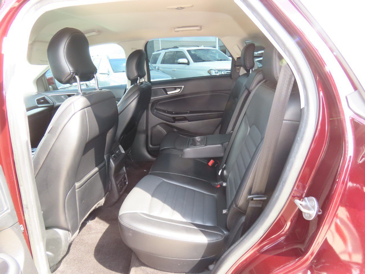 Used 2018 Ford Edge SEL w/ Equipment Group 201A FWD image 21