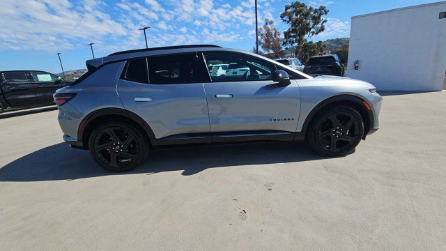 Used 2024 Chevrolet Equinox EV RS FWD image 9