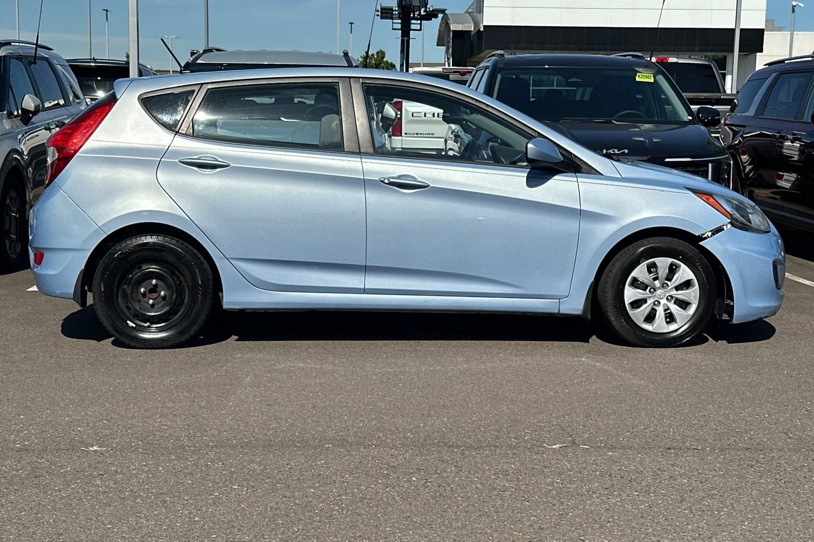 Used 2012 Hyundai Accent GS FWD image 3