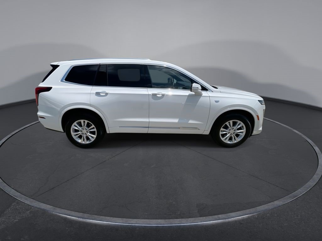 Certified 2024 Cadillac XT6 Luxury FWD image 12