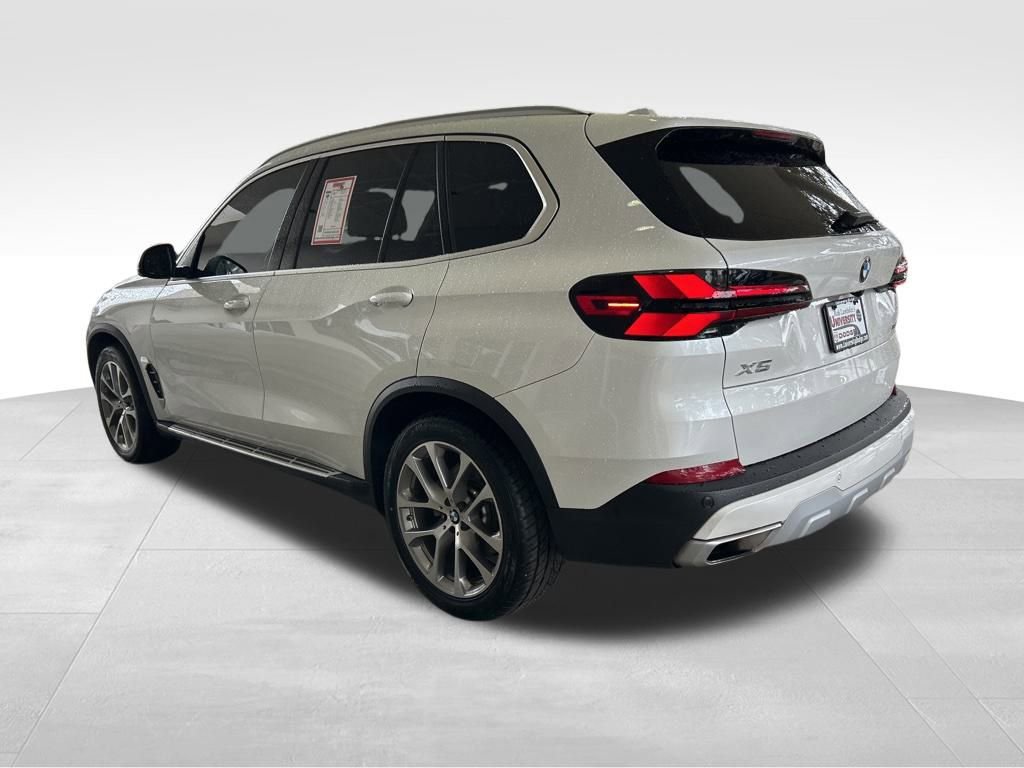 Used 2024 BMW X5 xDrive40i image 4