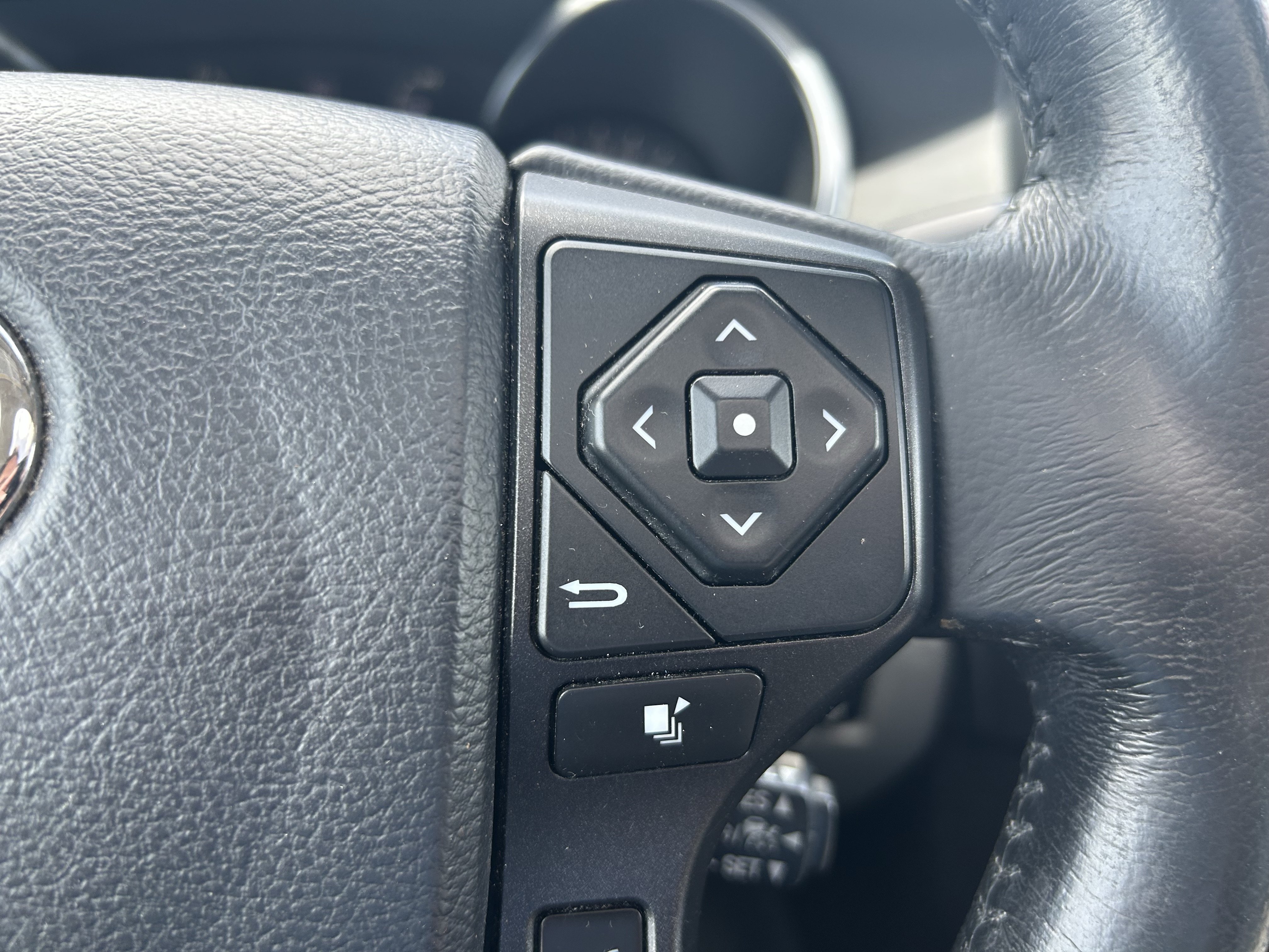 Certified 2020 Toyota Sequoia Limited w/ Safety & Convenience Package AWD/4WD image 25