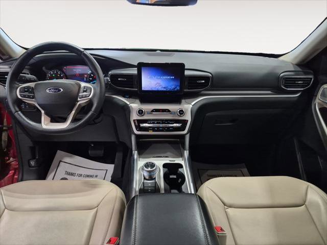 Used 2023 Ford Explorer XLT w/ Equipment Group 202A AWD/4WD image 12