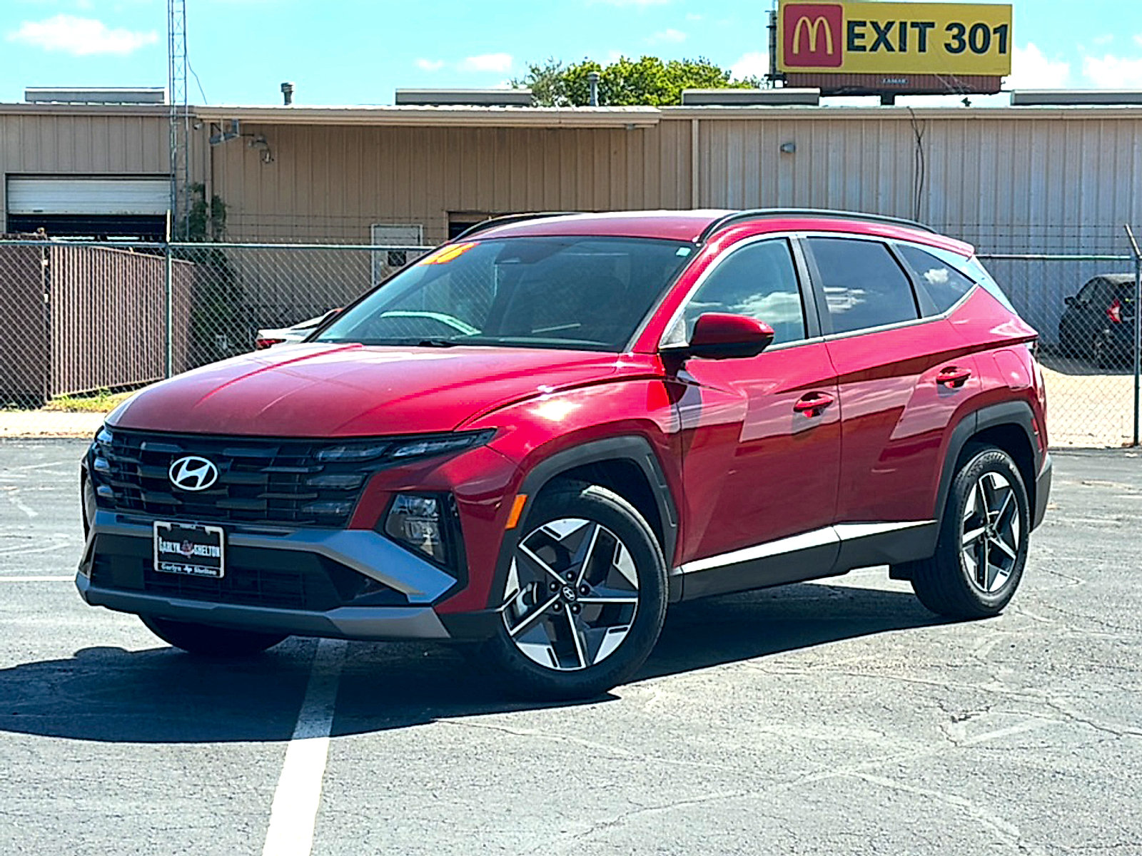 Used 2026 Hyundai Tucson SEL FWD image 2