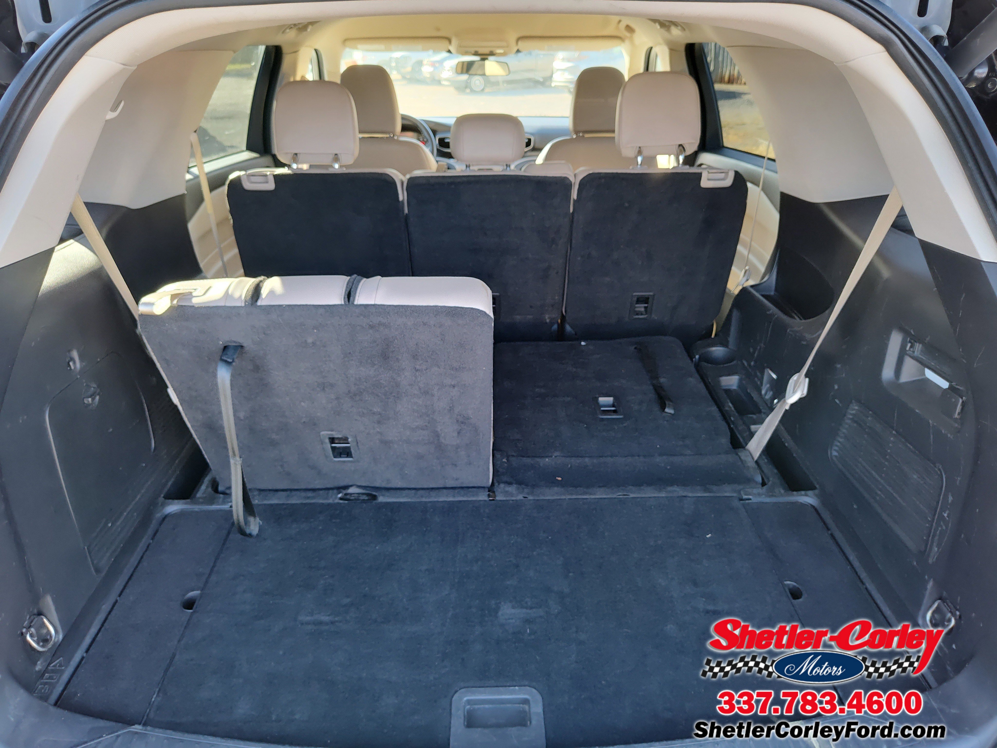 Used 2023 Ford Explorer XLT w/ Equipment Group 202A image 6