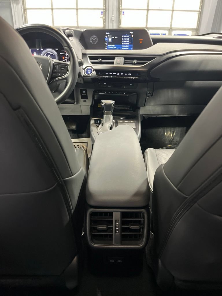 Used 2022 Lexus UX 250h w/ Premium Package AWD/4WD image 36
