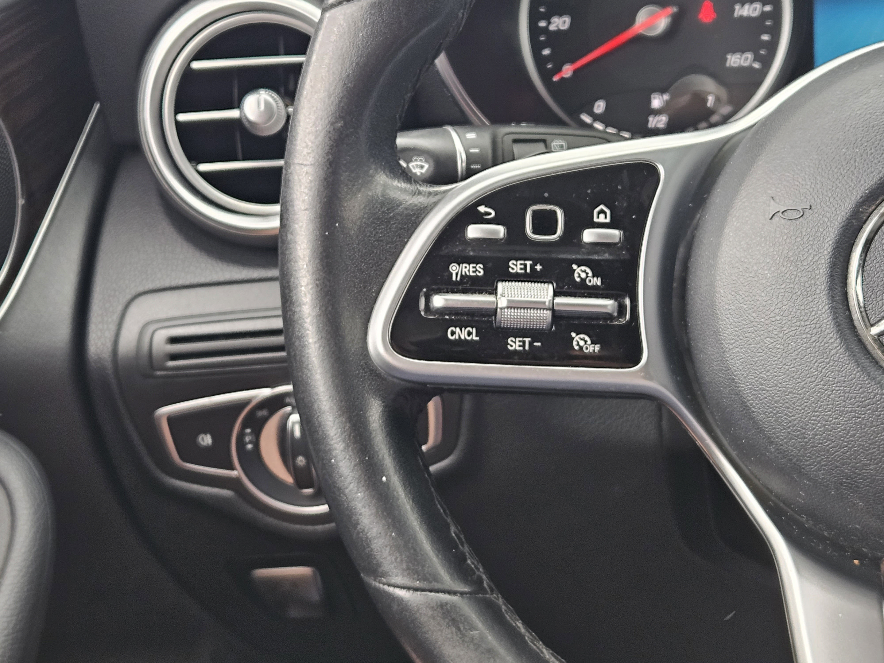 Used 2020 Mercedes-Benz GLC 300 image 15