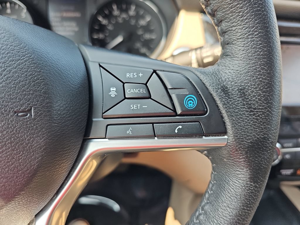 Used 2020 Nissan Rogue SL FWD image 18