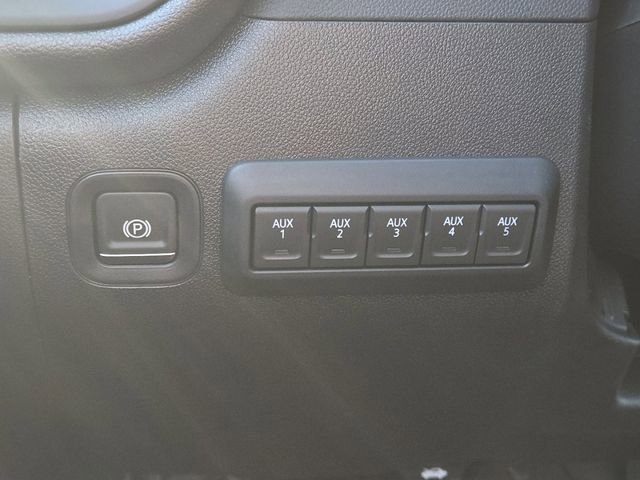 New 2025 GMC Sierra 3500 Pro w/ Convenience Package image 7